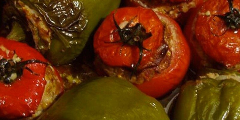 Poivrons et tomates farcies au four de la maman de Katarina
