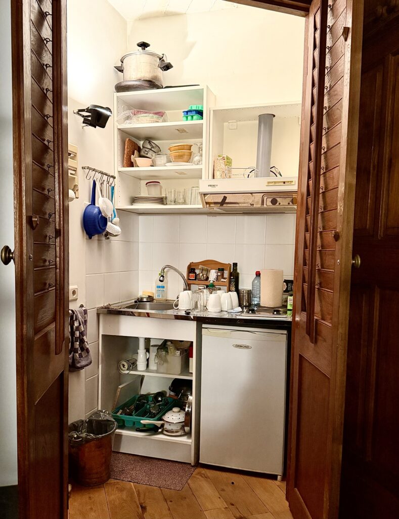 Le cuisinette de la salle de Yoga